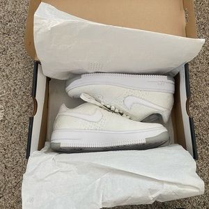 NIKE AIR FORCE 1 FLYKNIT